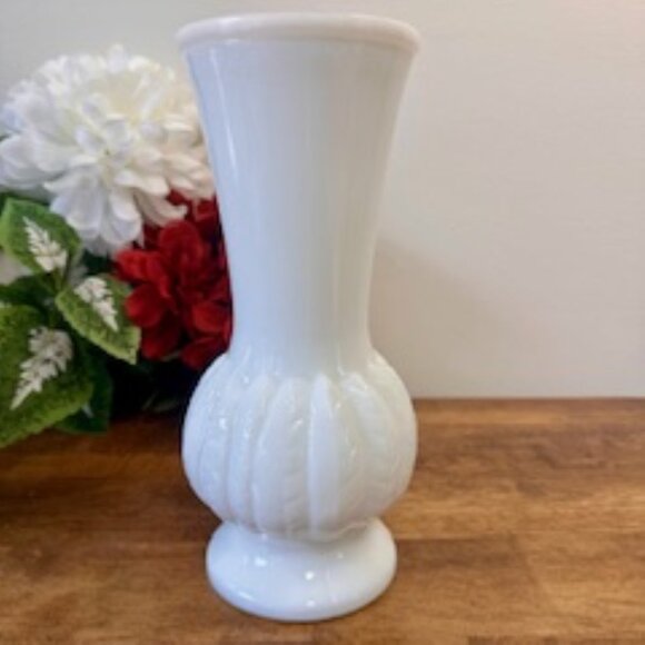 Randall Milk Glass Feather Vase‎ Vintage Bud Vase White Glass - Picture 3 of 7